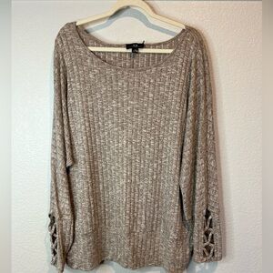 B11.04 AGB WOMAN Ribbed lightweight, open crisscross cuffs ruching hips Sweater